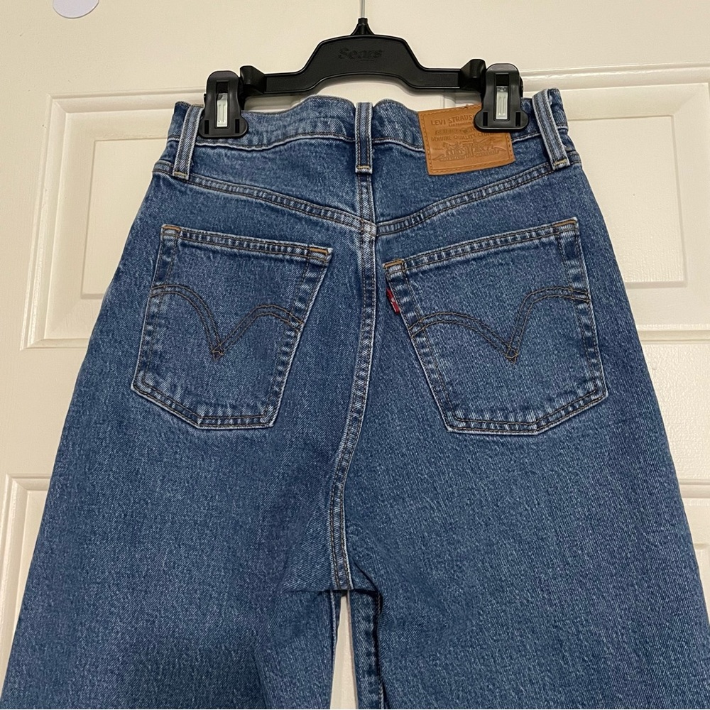 Levi’s Ribcage Straight Jeans